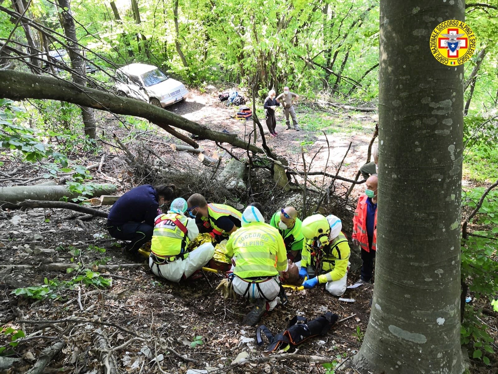 8 maggio 2020. Varsi (PR). Incidente sul lavoro nel bosco.