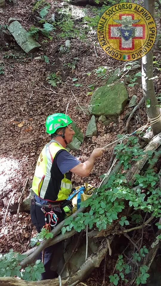 20 settembre 2018. COMANO (Ms). Fungaiolo perde la vita scivolando in un ripido canale.