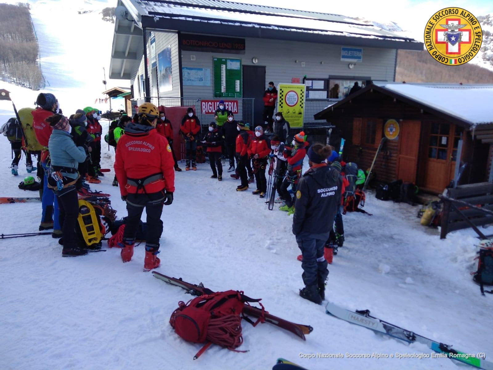 5 marzo 2022. Corno alle Scale BO. Giornata di formazione e verifiche tecniche per il personale del Soccorso Alpino Emilia Romagna.