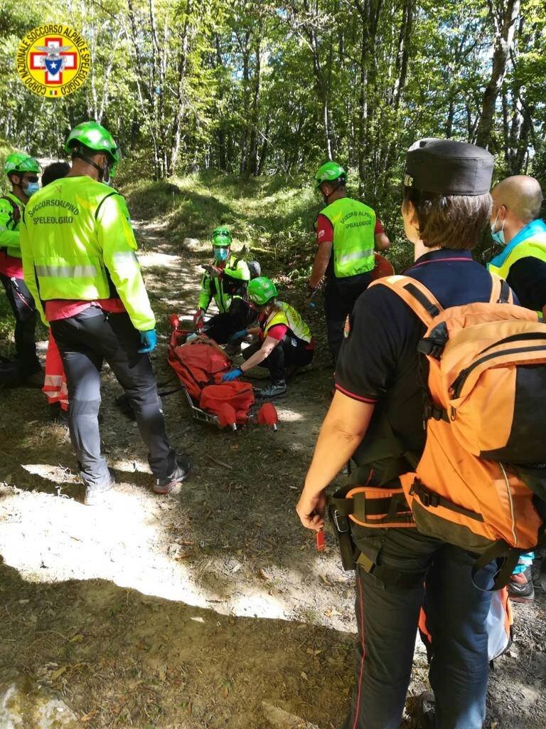 6 settembre 2020. Cascate dell'Acquacheta - Portico e San Benedetto (FC). Scivola procurandosi un trauma all'arto su sentiero.