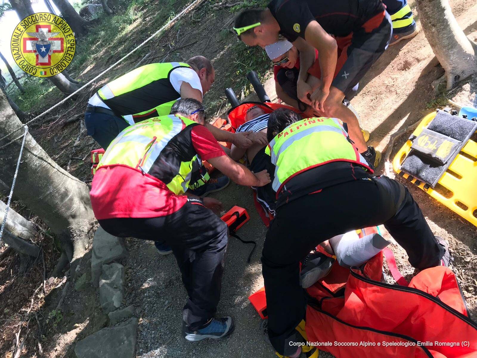 5 agosto 2018. Febbio (Re). Escursionista infortunato sul sentiero.