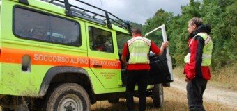 25 gennaio 2018 - San Benedetto in Alpe (FC). Tecnici del Soccorso Alpino in ausilio del personale 118 nelle operazioni di soccorso per un incidente.