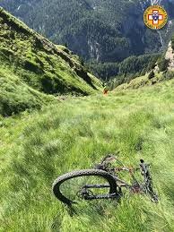 10 aprile 2021. Pietramora - Brisighella (RA). Cade durante escursione in Mountain bike