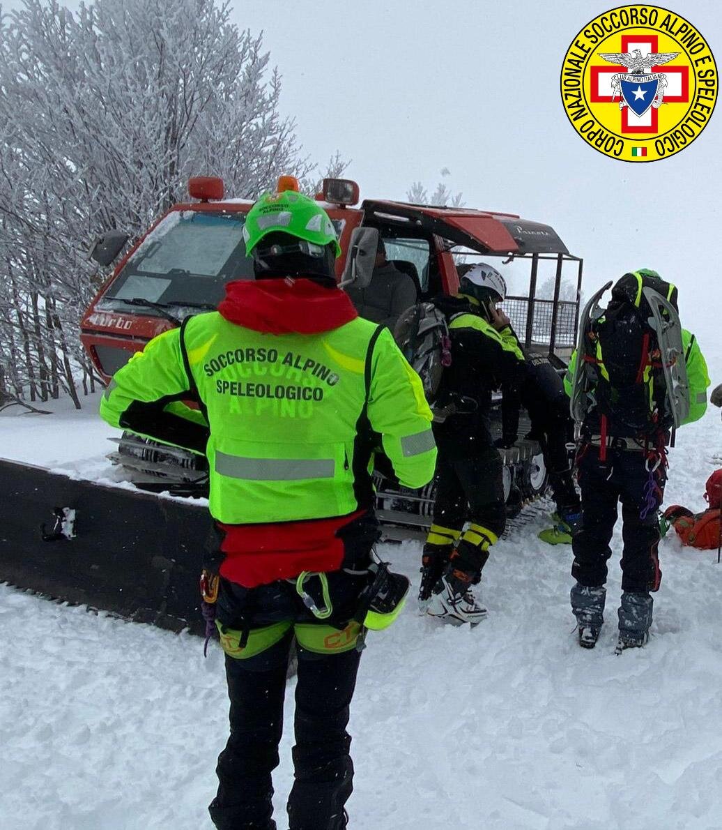 13 febbraio 2021. Monte Cusna RE. Travolti da una valanga, tutti in salvo.