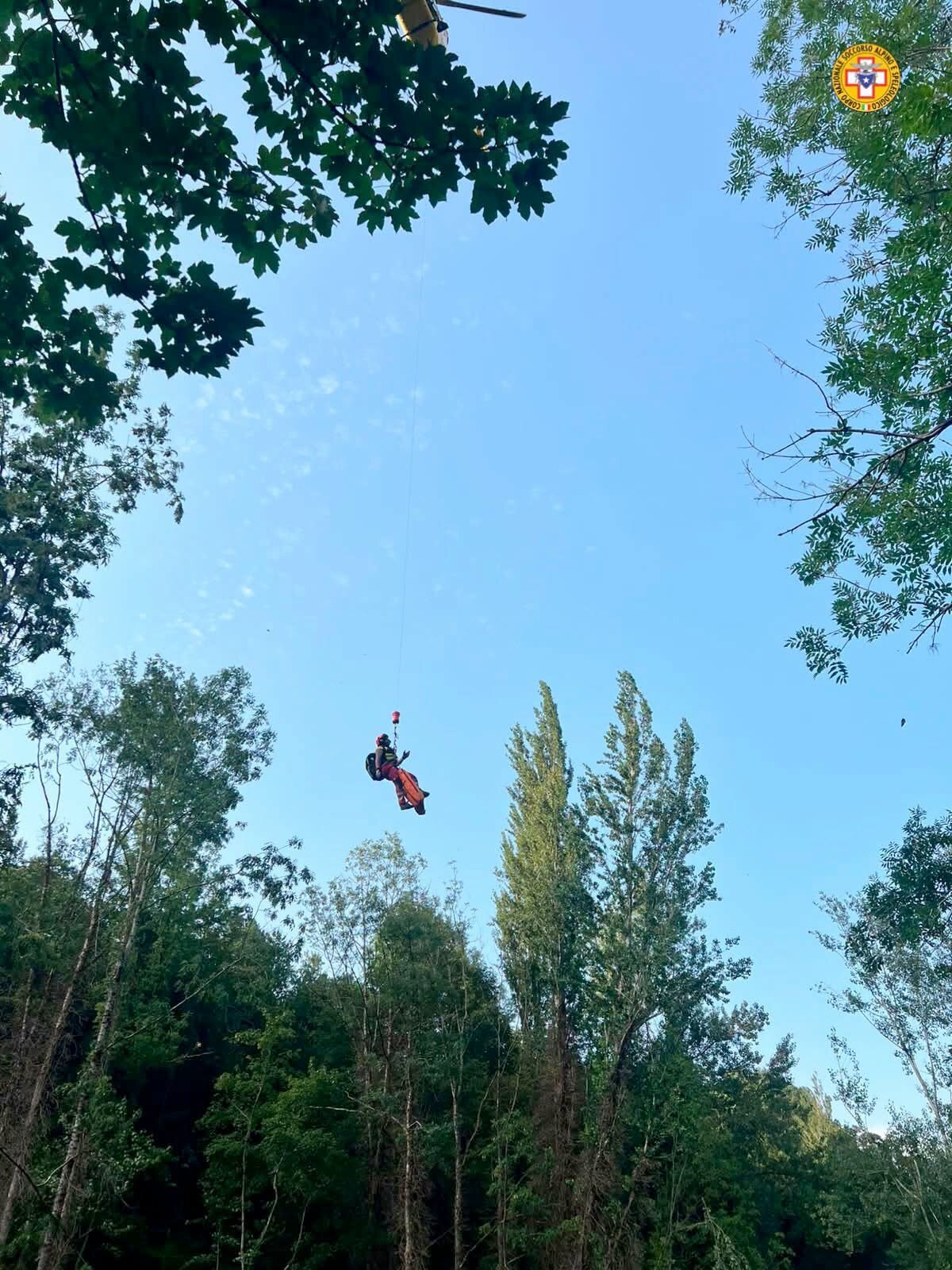 17 luglio 2026. Madonna del Ponte (Fanano - MO). Cade procurandosi un trauma cranico. 17 luglio 2026. Madonna del Ponte (Fanano - MO). Cade procurandosi un trauma cranico.