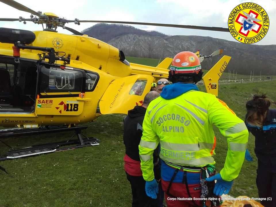 Rignano Bolognese (Monterenzio &ndash; Bo). Ferito mentre taglia la legna. Raggiunto e trasportato all&rsquo;ospedale in elicottero.