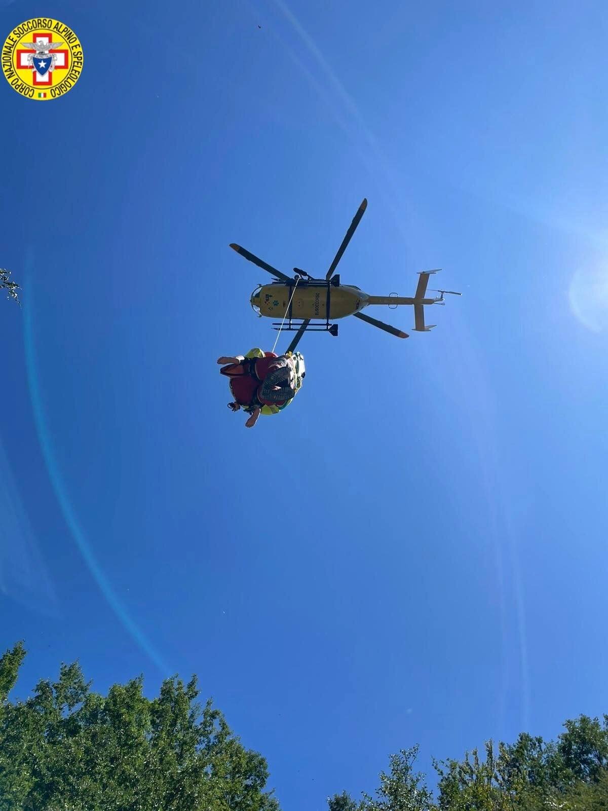 5 ottobre 2021. Grizzana Morandi (BO). Cade procurandosi un trauma durante la ricerca di funghi.