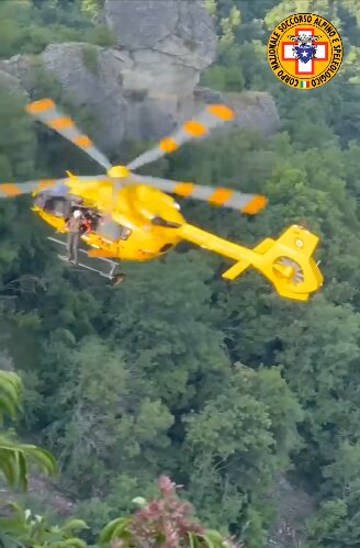 13 giugno 2025. Pietra di Bismantova ( Castelnovo n&egrave; Monti - RE). Escursionista colto da malore su sentiero.