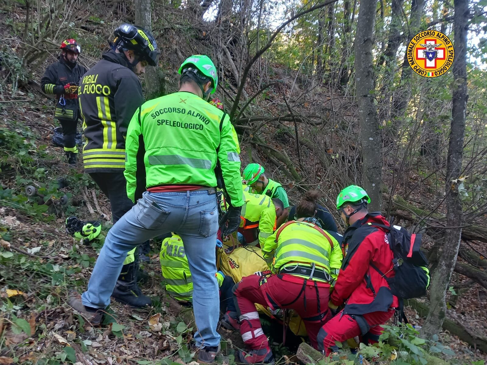 30 ottobre 2022. Sabbioni di Loiano (BO). Cade in una scarpata con la moto.