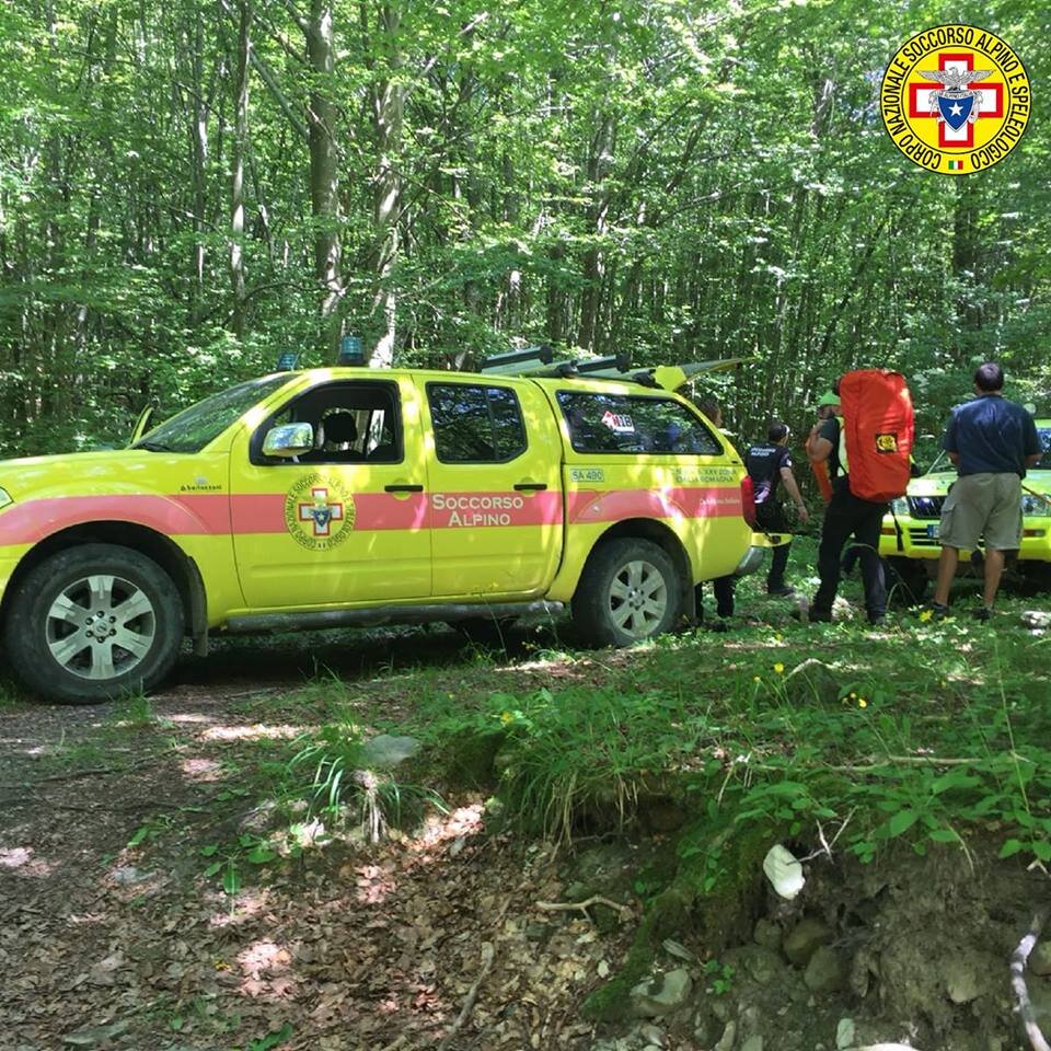 21 luglio 21018. Lagdei (PR). Soccorso escursionista su sentiero.