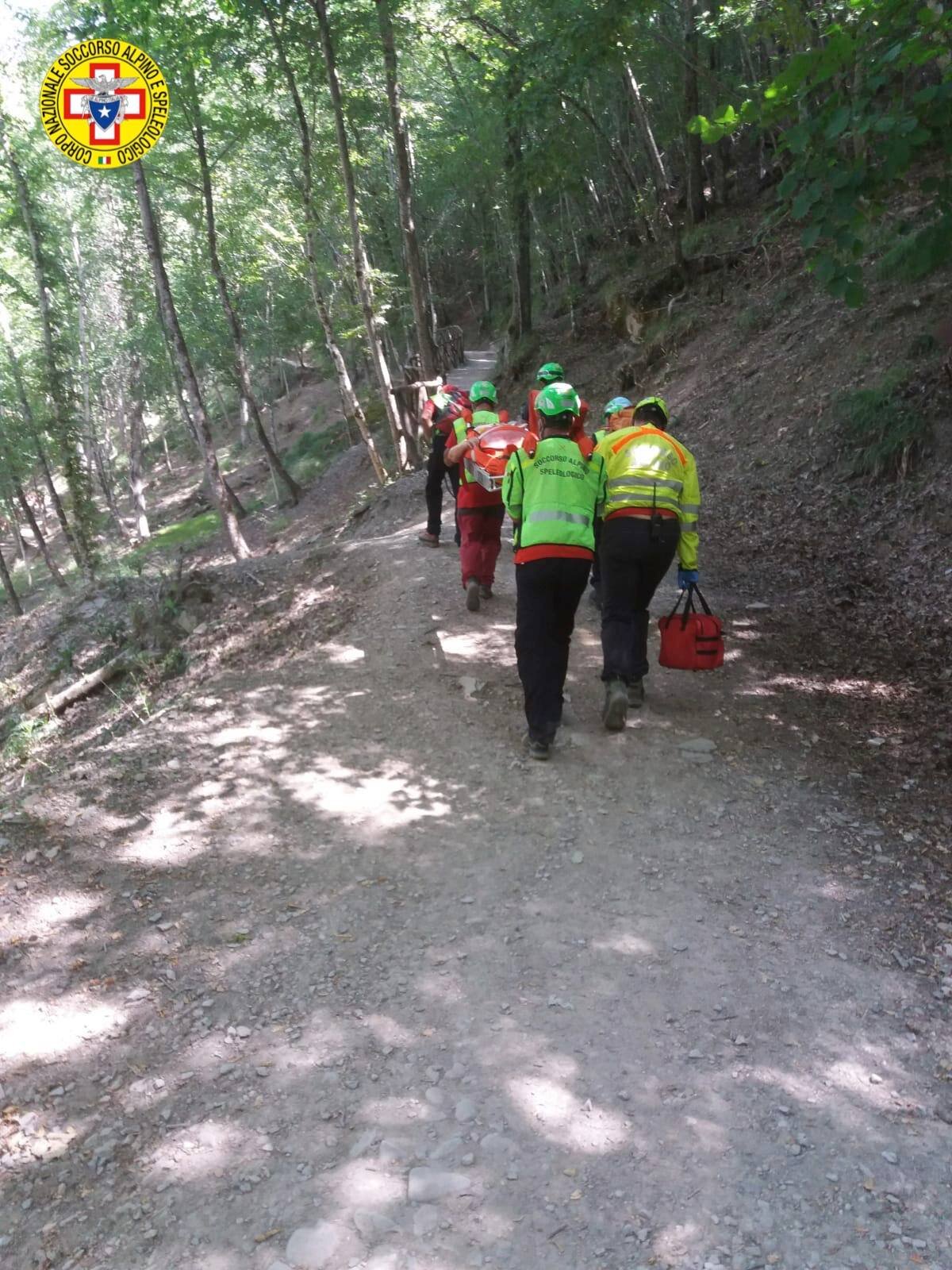 19 agosto 2020. Ridracoli Bagno di Romagna (FC). si procura un trauma durante escursione su sentiero.