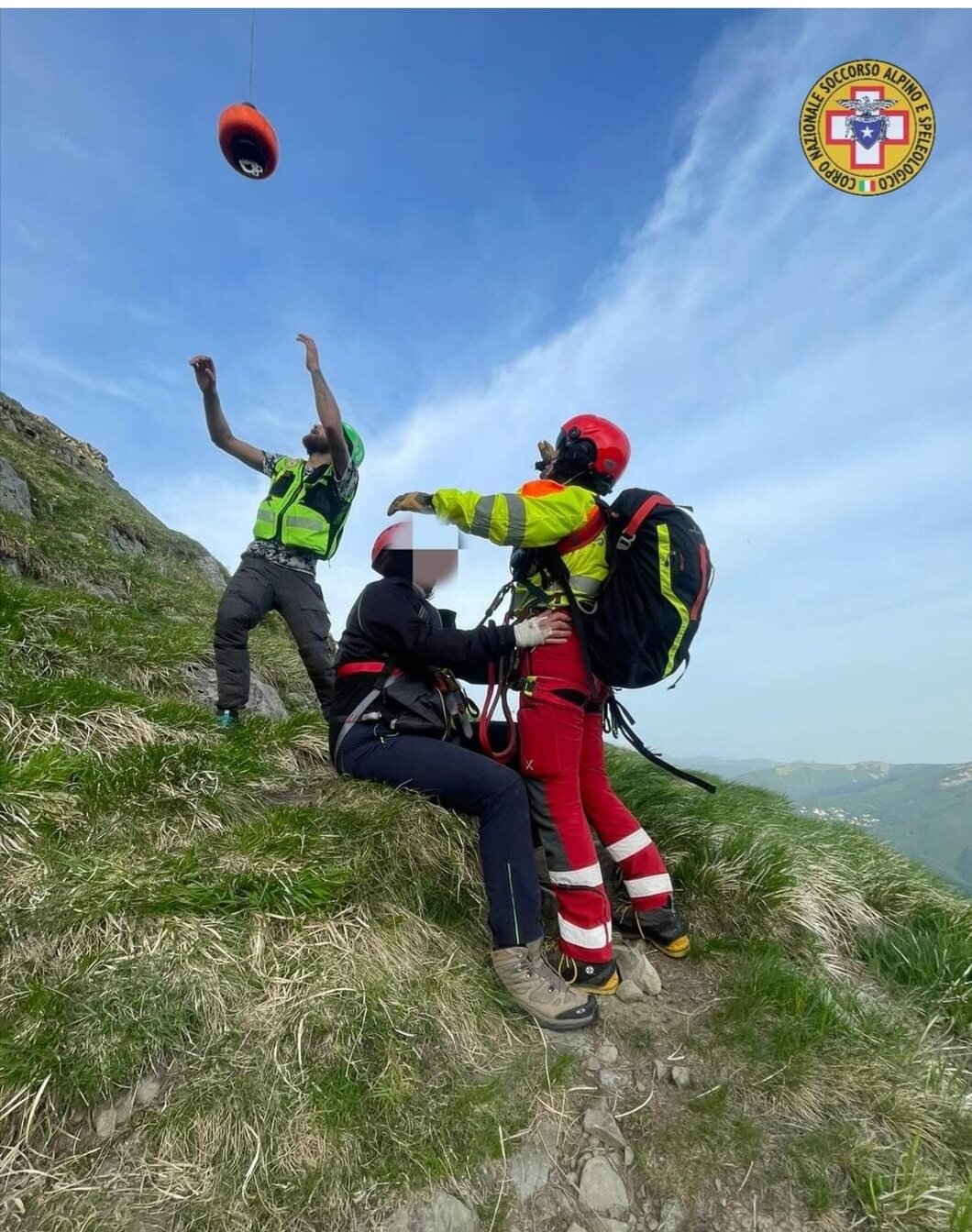 27 maggio 2022. Monte Casarola (Re) Escursionista in difficolt&agrave;.