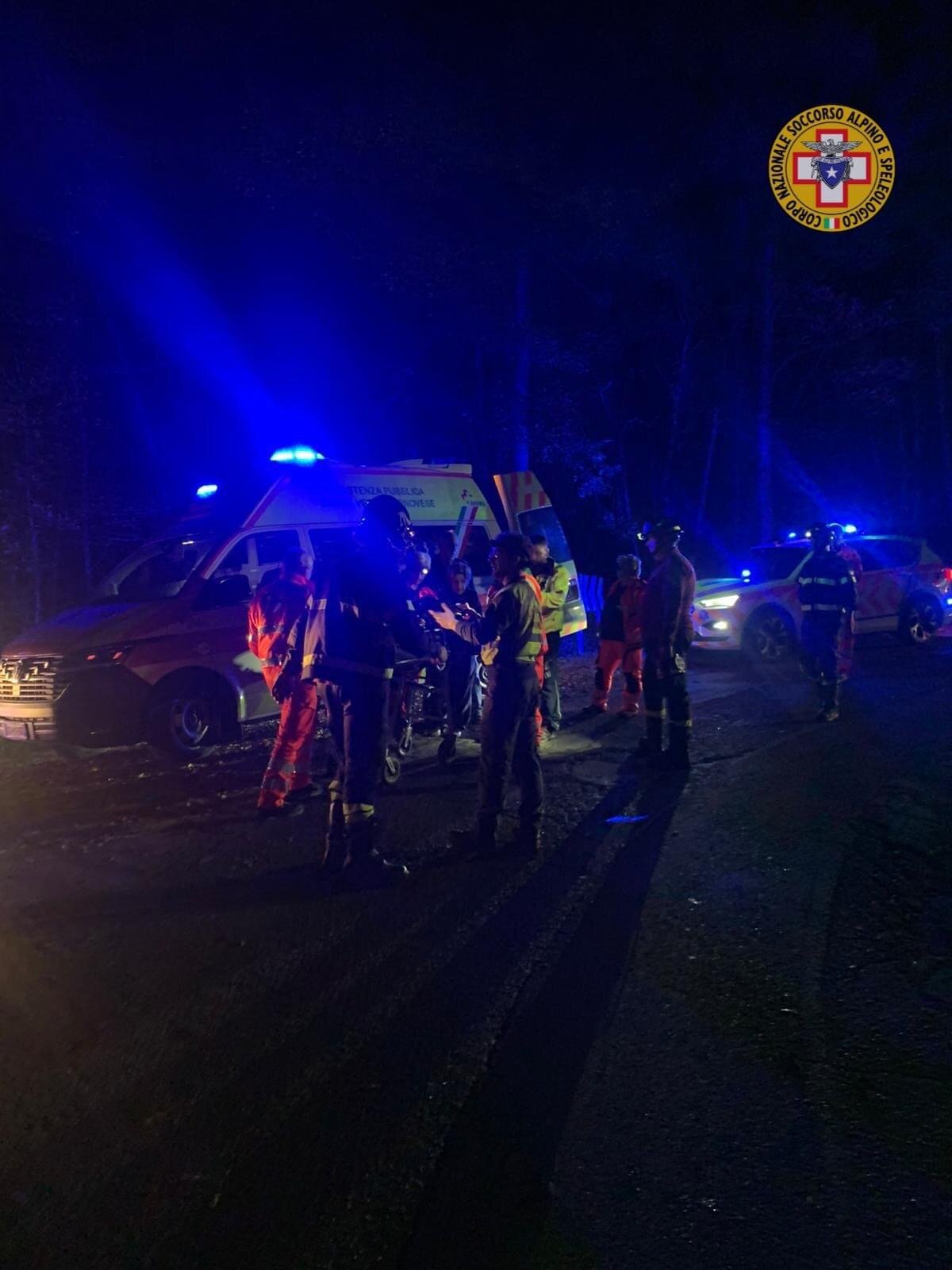 28 ottobre 2024. Loc. Cassio (Terenzo - Pr) Cercatore di castagne accusa malore nel bosco.