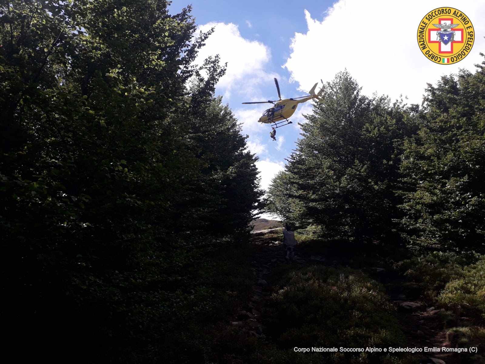 9 settembre 2022. Lago Verde - Monchio delle Corti (PR). Si infortuna durante la ricerca di funghi.