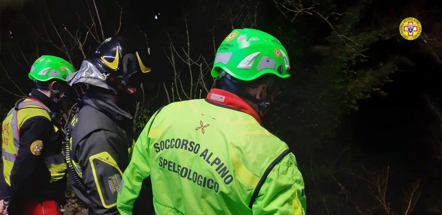 17 dicembre 2021. Marzabotto (BO). Auto finiscono in una scarpata.