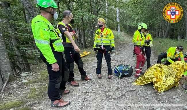 24 agosto 2022. Lago Brasimone (BO). Si procura una trauma cadendo dalla mountain bike.