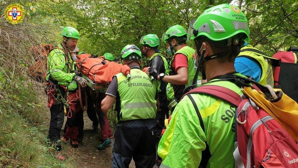 16 settembre 2021. San Benedetto in Alpe (FC). Turista cade dalla Mountain bike durante escursione su sentiero.