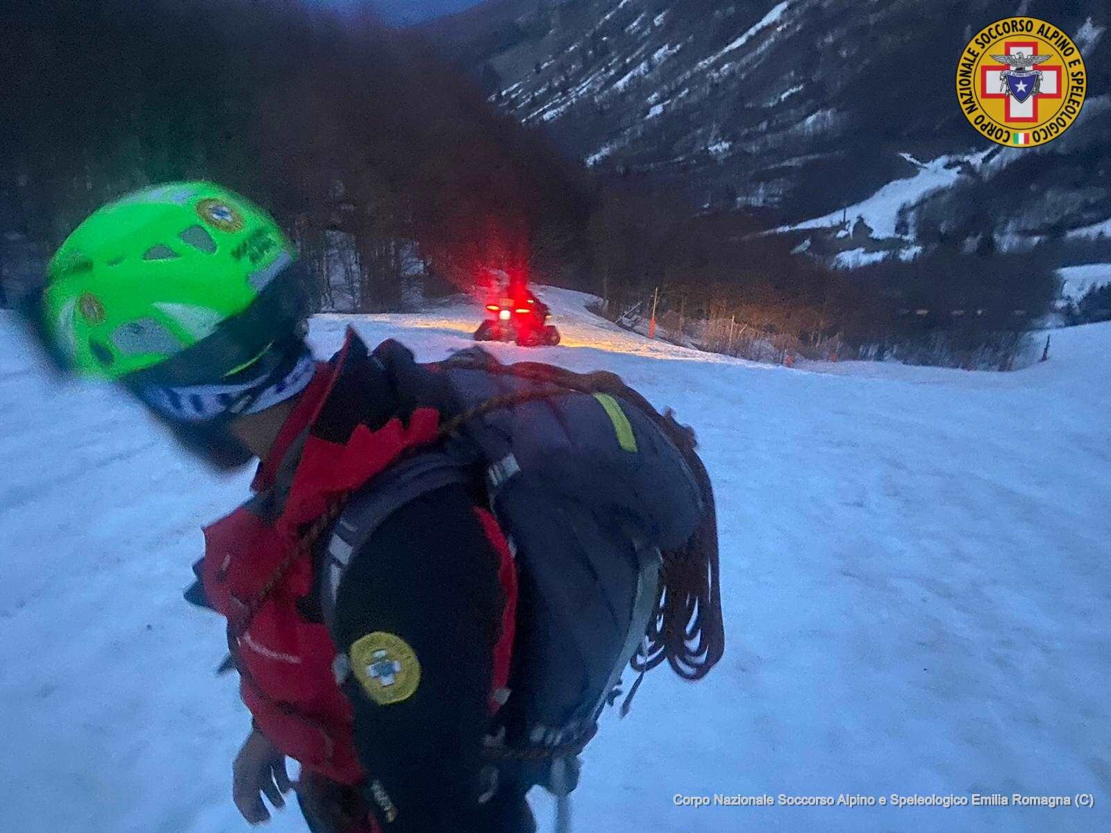 10 maggio 2021. Lago Turchino (MO). Vengo colti dal buio e dal freddo durante escursione, raggiunti e recuperati dalla squadra SAER.