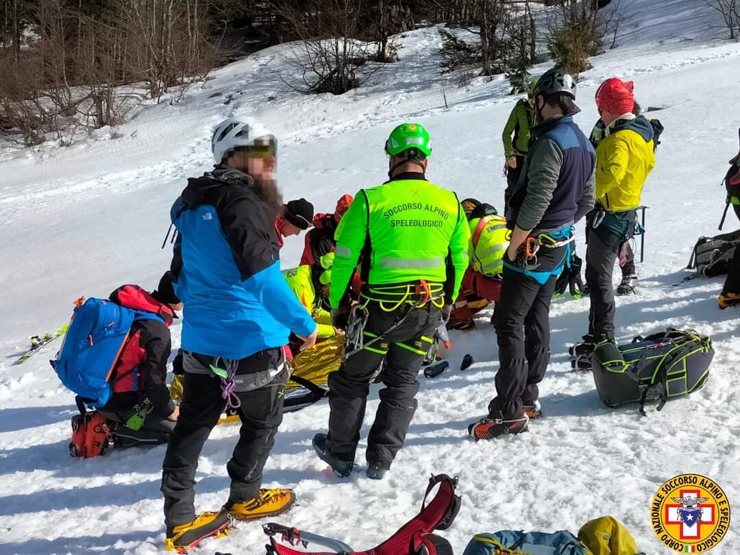 18 marzo 2023. Corno alle scale (BO). Soccorso alpinista precipitato durante risalita del quarto canalino.