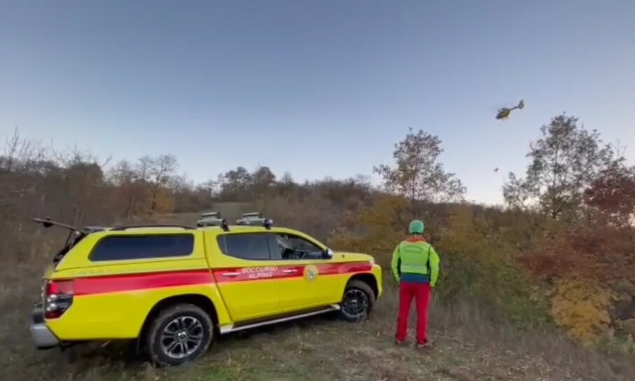 3 dicembre 2023. Viano (RE). Cade in un dirupo durante camminata