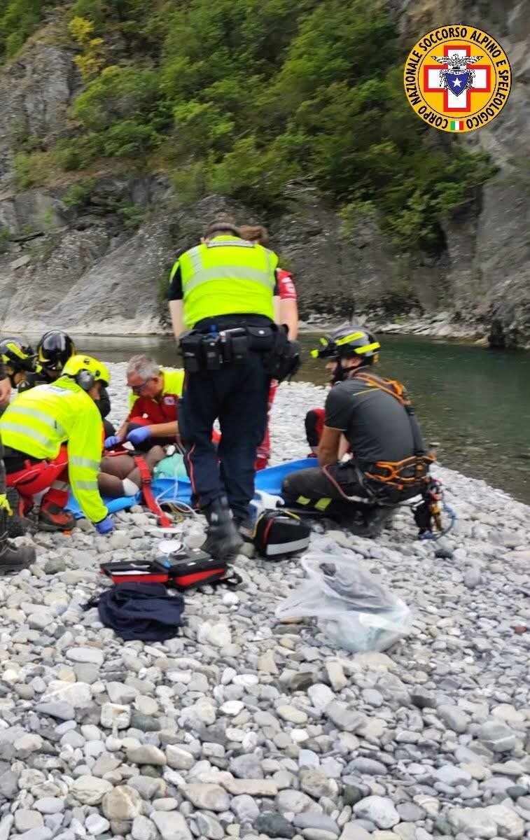 1 agosto 2025. Corte Brugnatella (PC). Soccorso uomo alla spiaggia del secchiello.