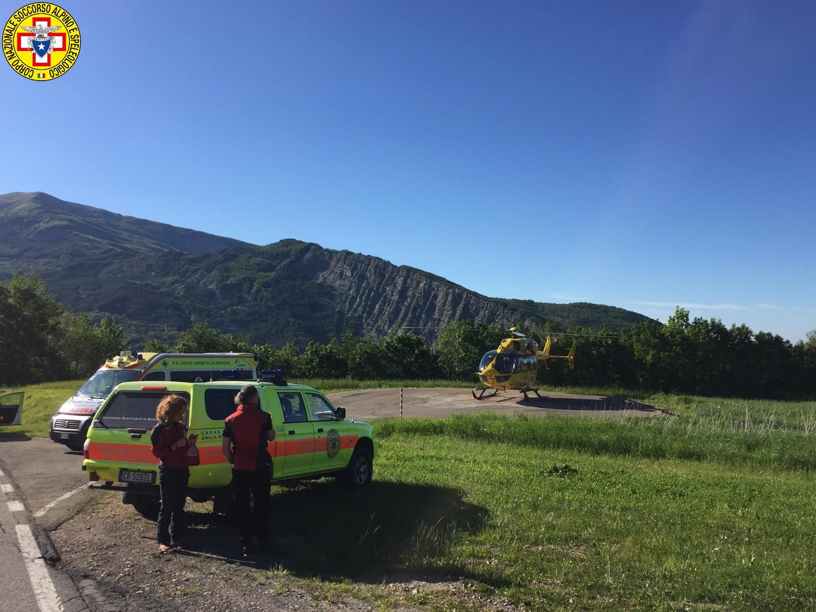 1 giugno 2019. Canale di Prassordo - Monte Cusna (Re). Scialpinista scivola in canale. Recuperato.