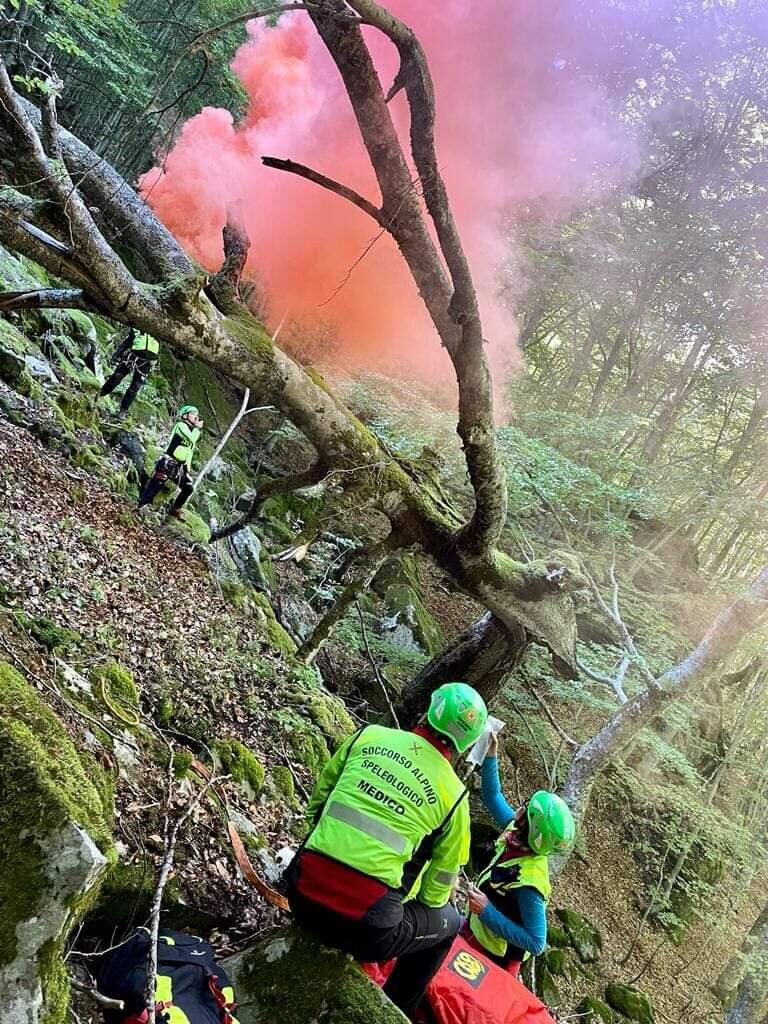 18 settembre 2022. Cavalbianco (RE). Soccorso ciclista caduto dalla mountain bike procuran.