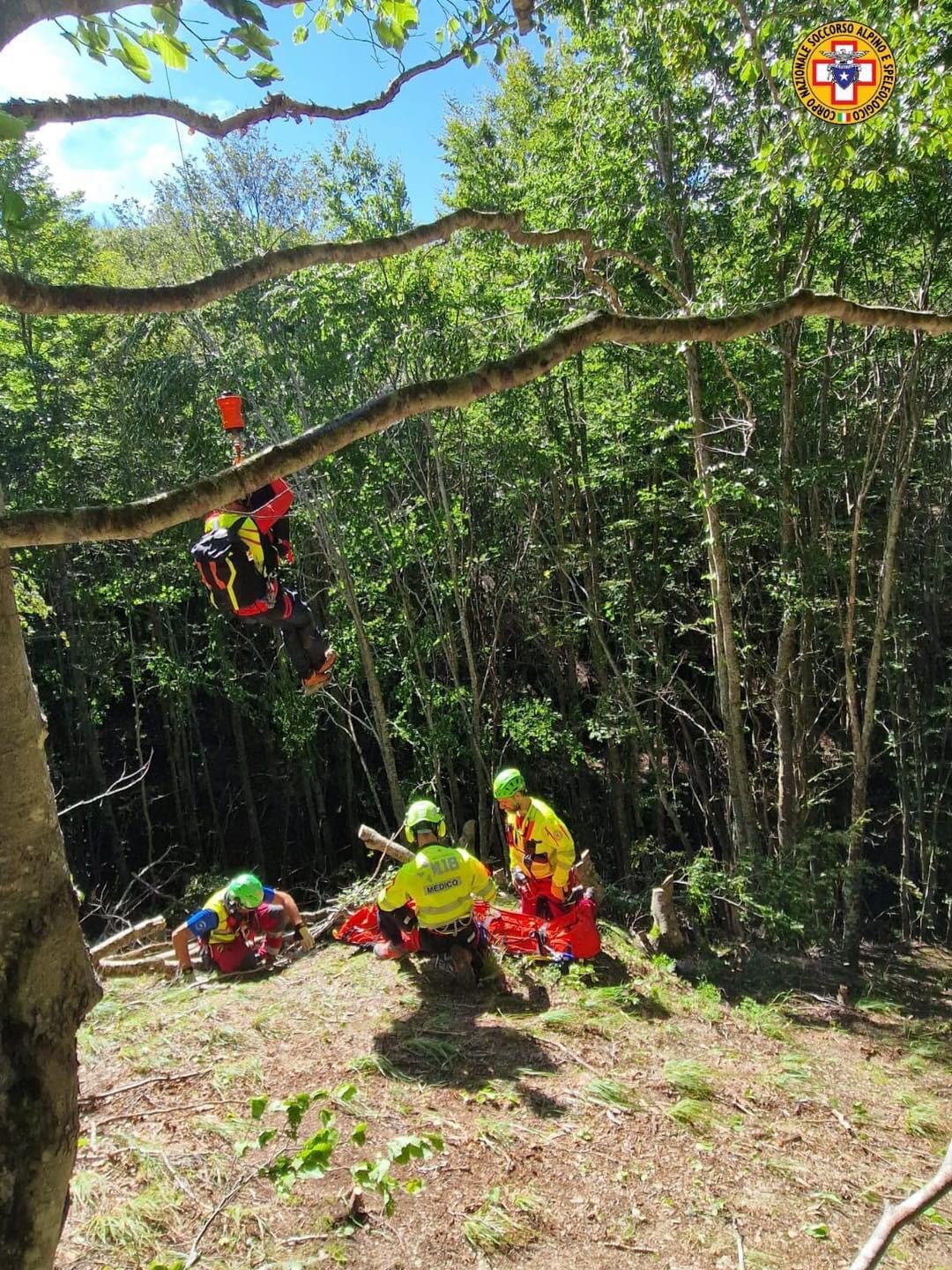 10 settembre 2024. Passo del Lupo - Sestola (MO). Scivola in un canalone durante escursione.