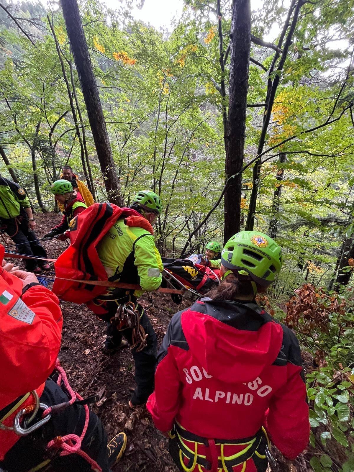 L&rsquo;appello del Soccorso Alpino e Speleologico Emilia Romagna: andate in montagna e nei boschi ma preparati.