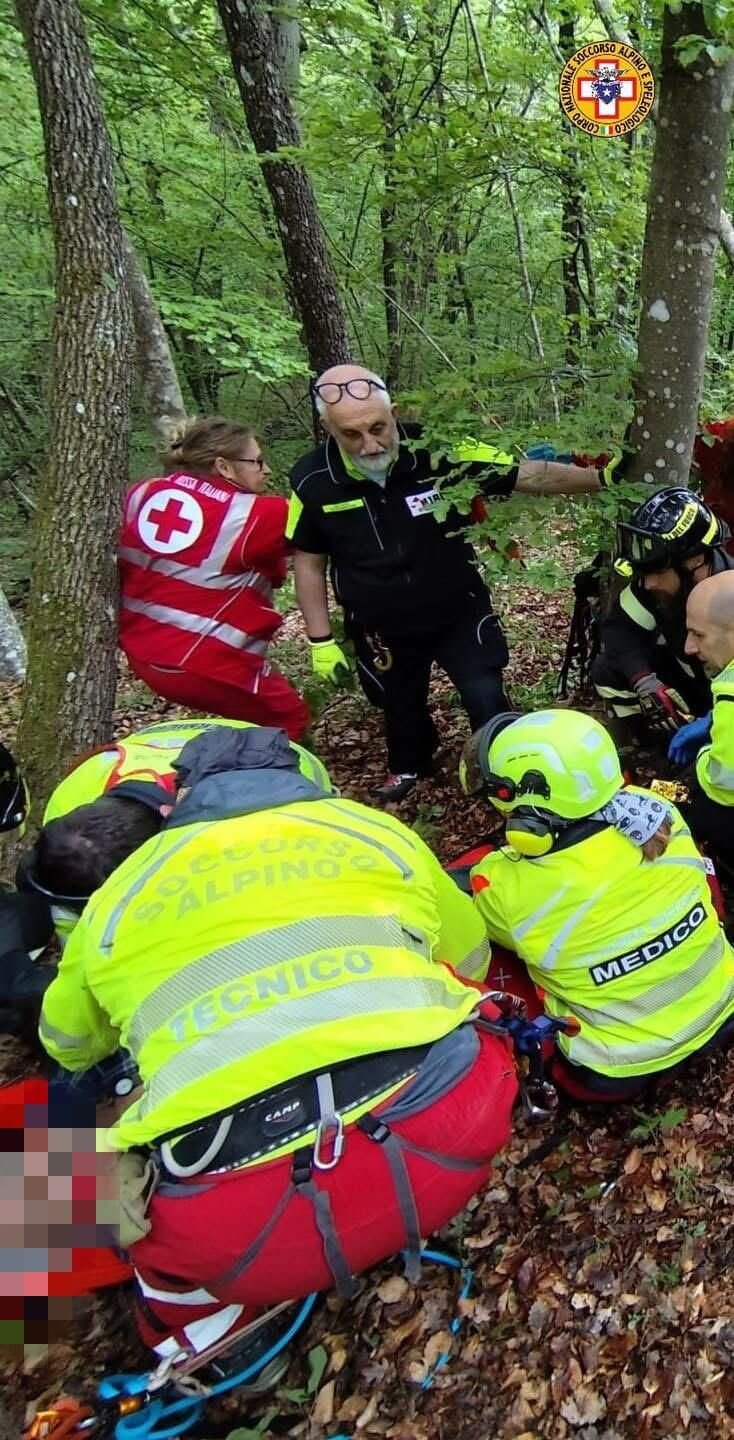 8 maggio 2025. Farini (PC). Resta ferito durante lavoro nel bosco.