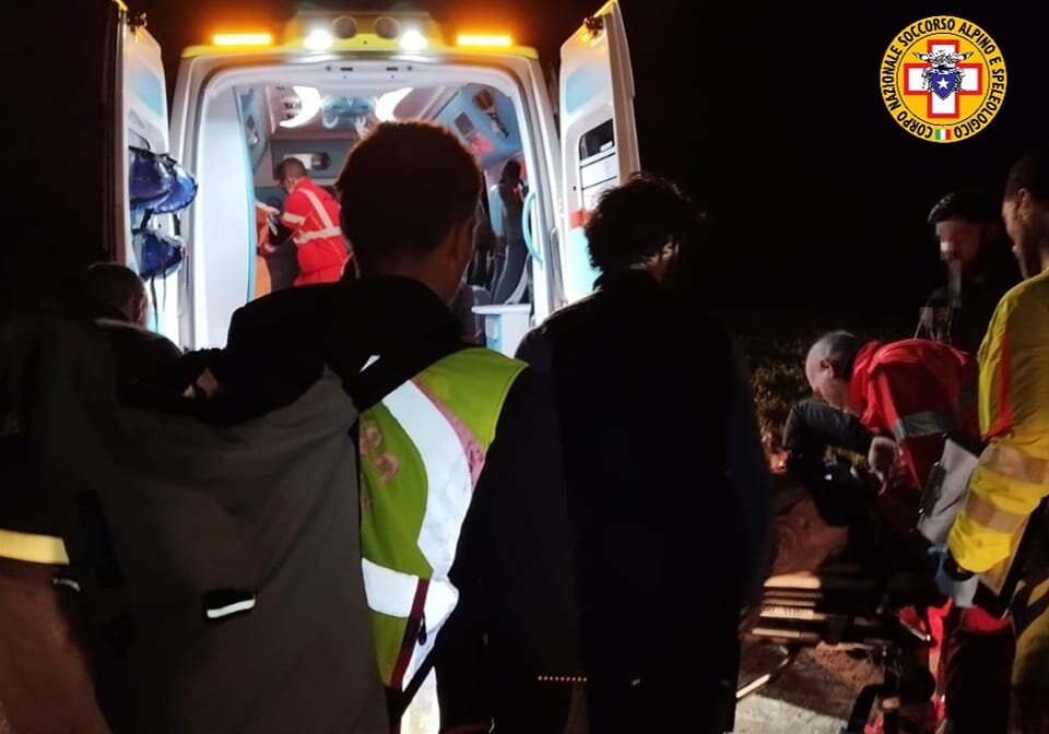 25 marzo 2023. Tordenaso (PR). Soccorso motociclista caduto nel bosco.