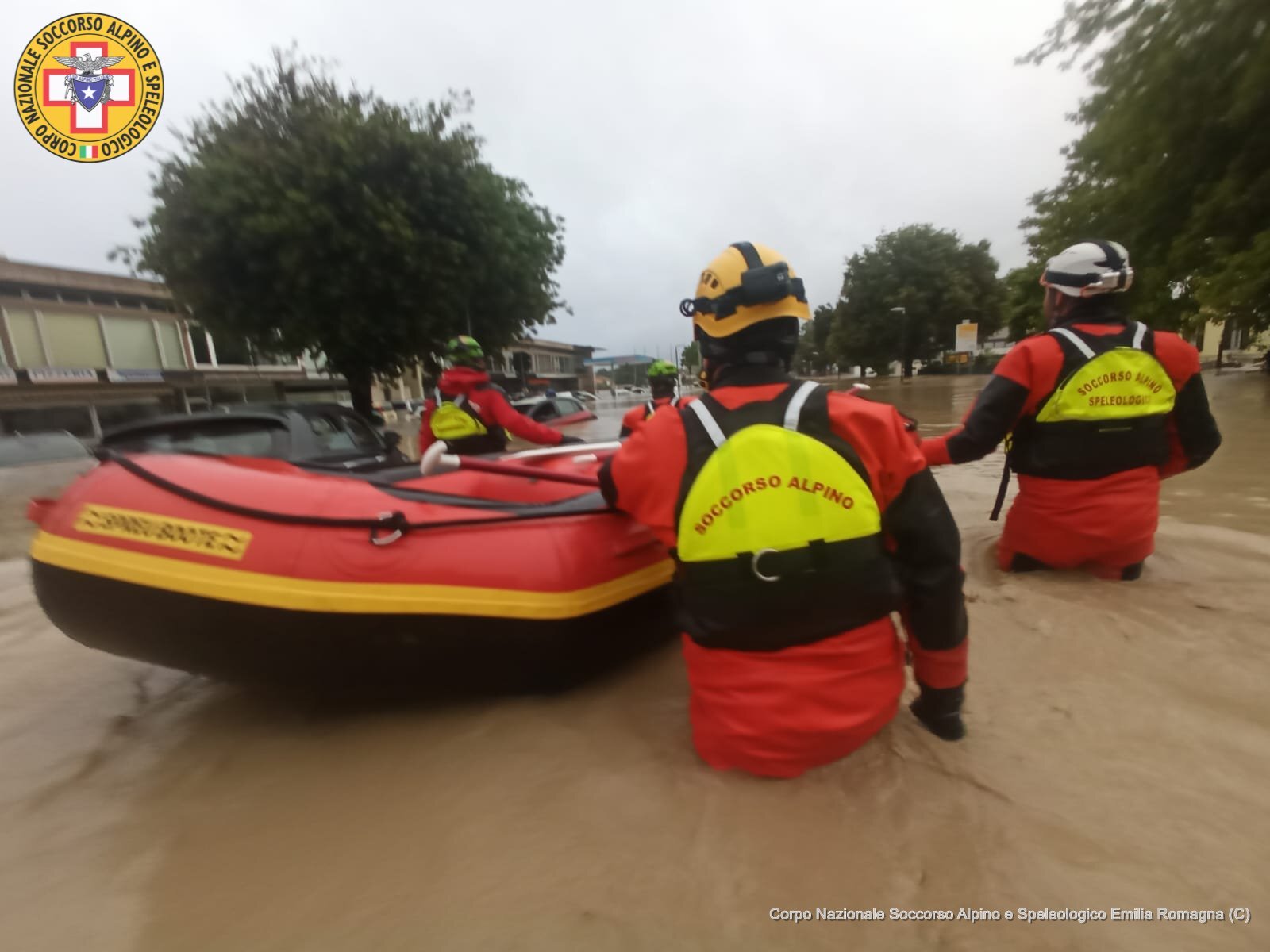 16 maggio 2023. Maltempo in Emilia-Romagna, anche il Corpo Nazionale Soccorso Alpino e Speleologico in aiuto della popolazione.