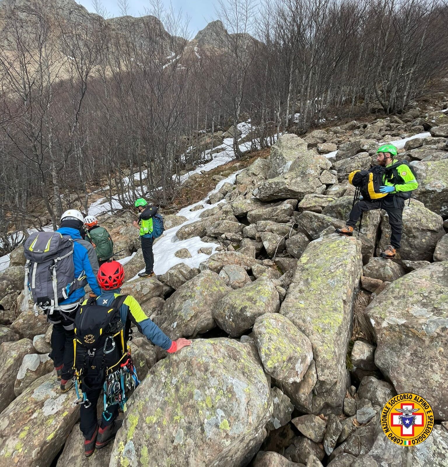 23 aprile 2023. Monte Scalucchia (RE). Intervento impegnativo per i tecnici del Soccorso alpino