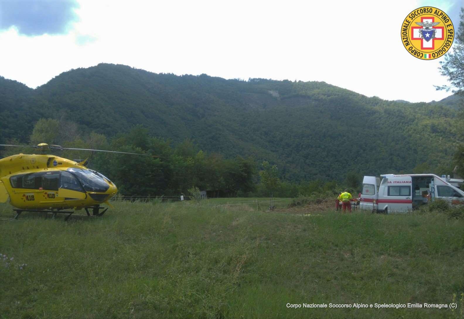 11 agosto 2020. Cascate del Perino (Bettola-Pc) Escursionista infortunata ad un arto inferiore.