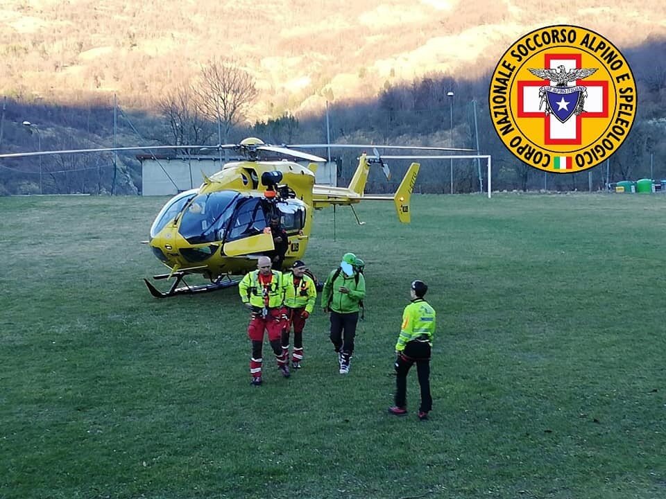 24 marzo 2019. Alpe di Succiso (Ventasso-Re). Scialpinisti in difficolt&agrave; sul canale ovest.