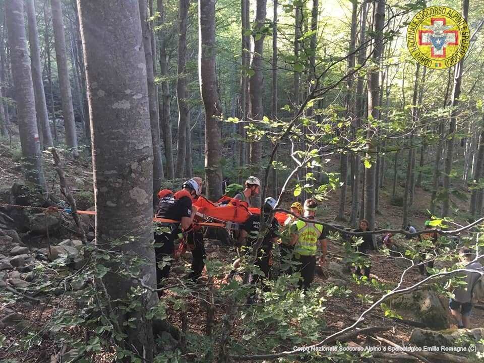 1 luglio 2018. Alta Val Parma (Corniglio -Pr). Tre interventi di soccorso in alta Val Parma.