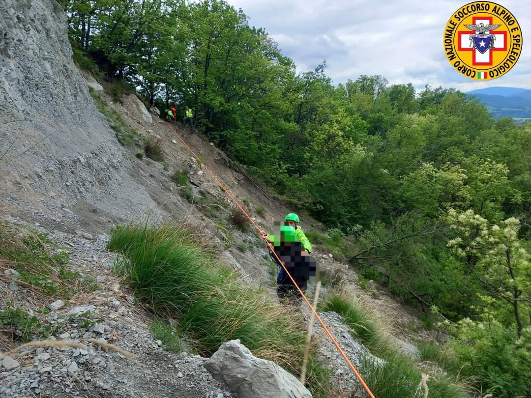 25 aprile 2024. Monte Sole (Marzabotto - BO). Soccorsi escursionisti in difficolt&agrave;.