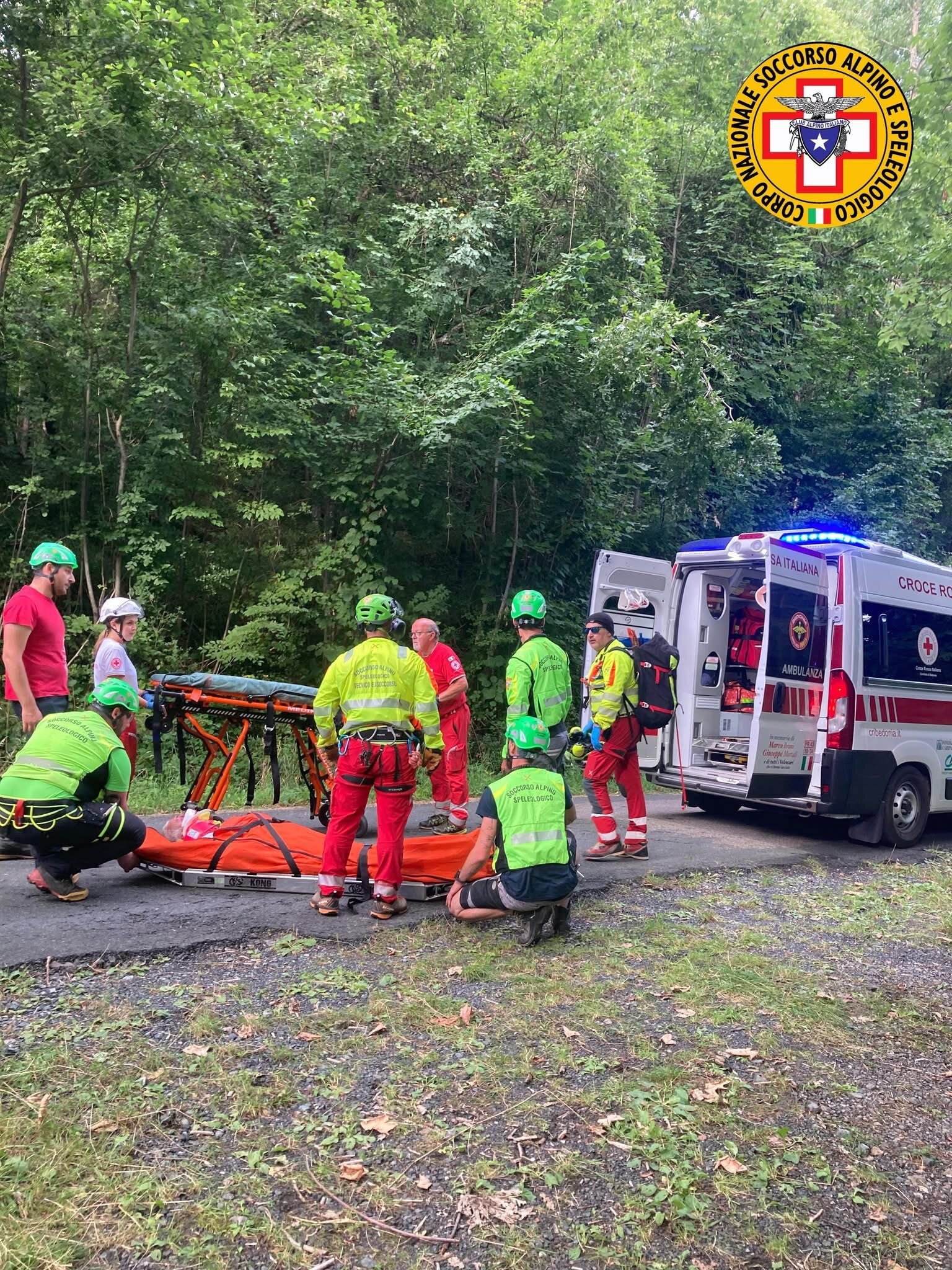 6 agosto 2025. Bosco di Corniglio (PR). Soccorsa donna sul gretto del Rio Costa.