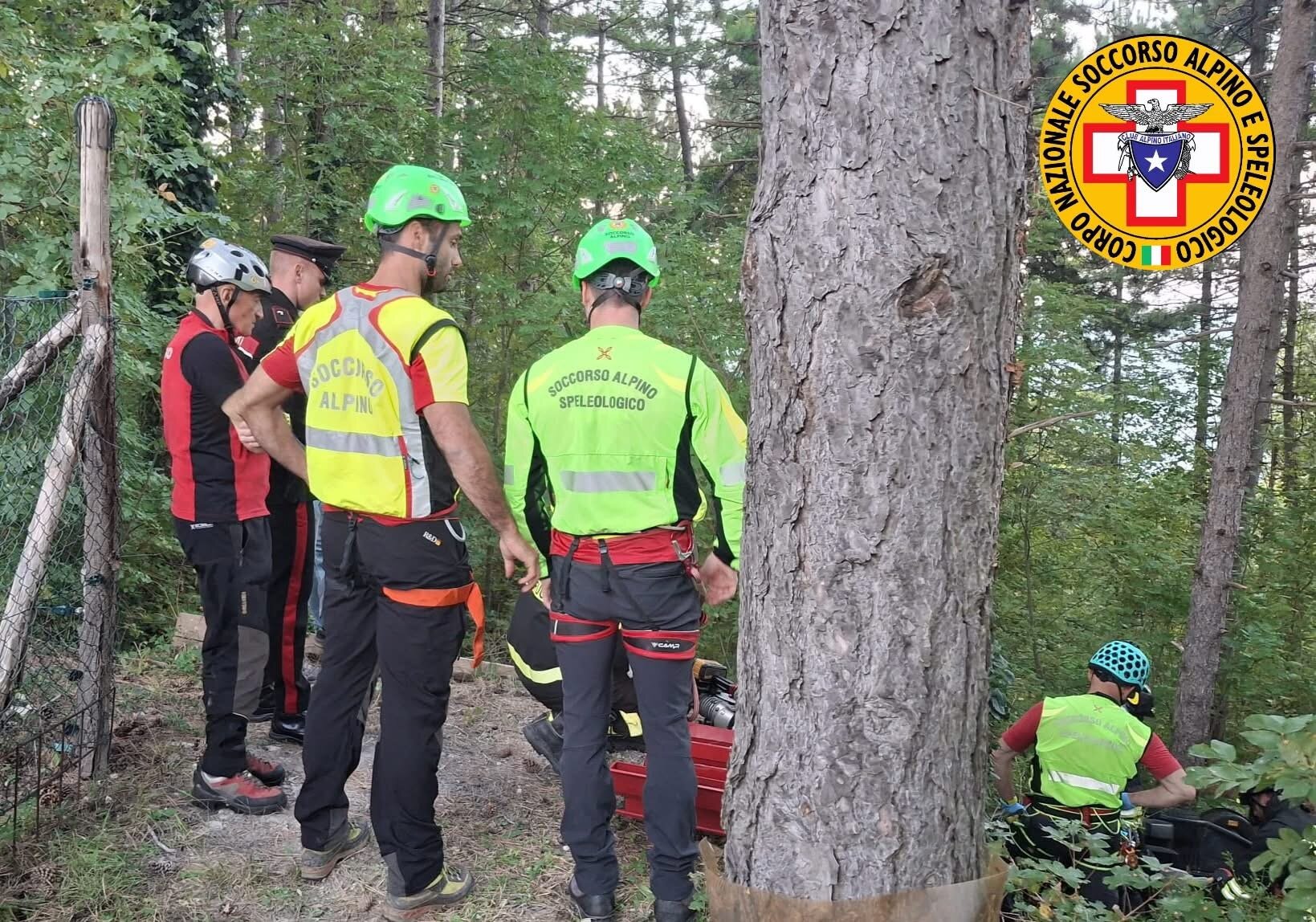 11 ottobre 2025. Cozzano (Langhirano - PR). Soccorso per ribaltamento di trattore.