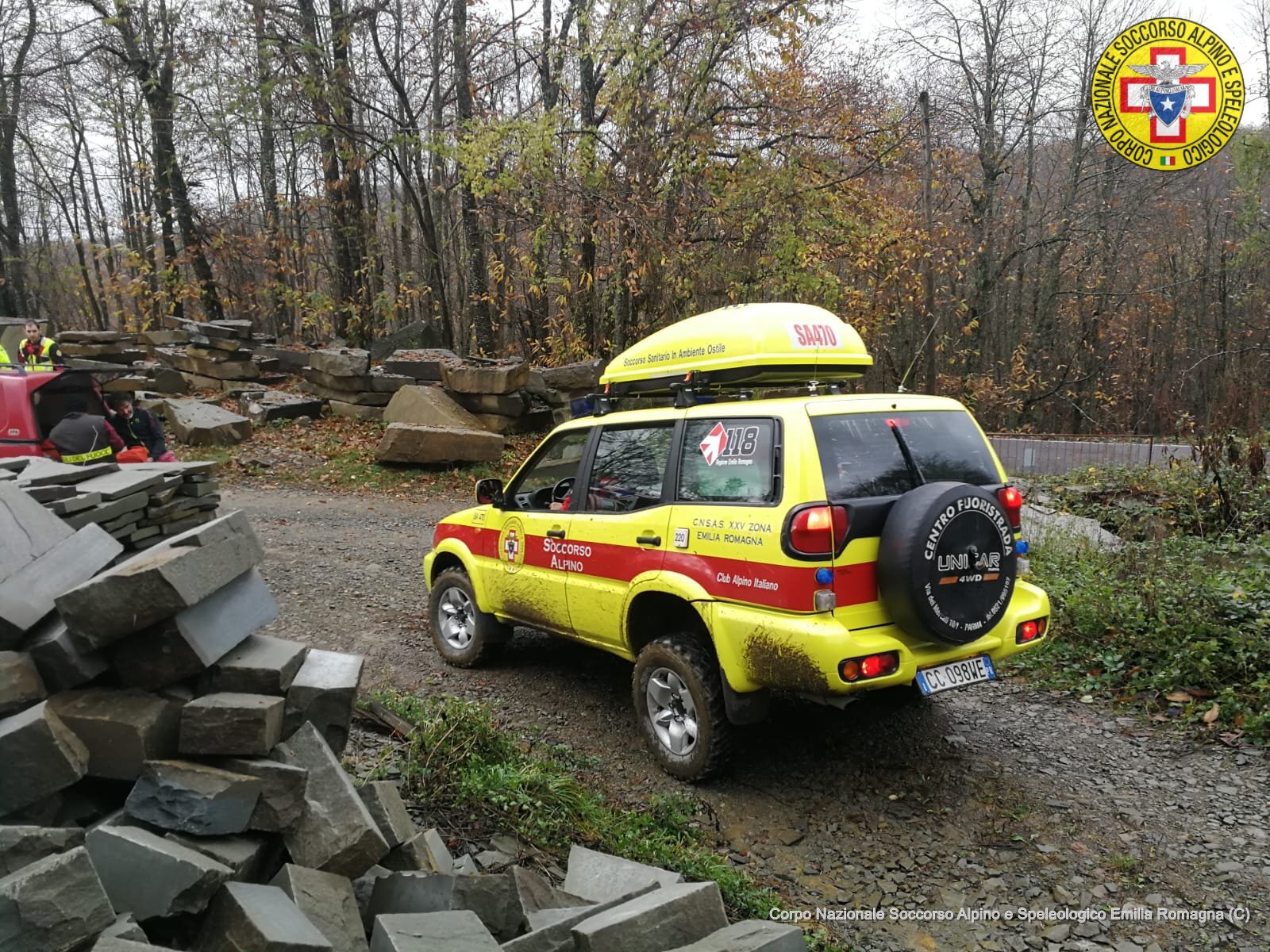11 novembre 2018. Tarsogno - Tornolo (PR). Si ferisce cadendo mentre cerca funghi. Intervento del Soccorso Alpino