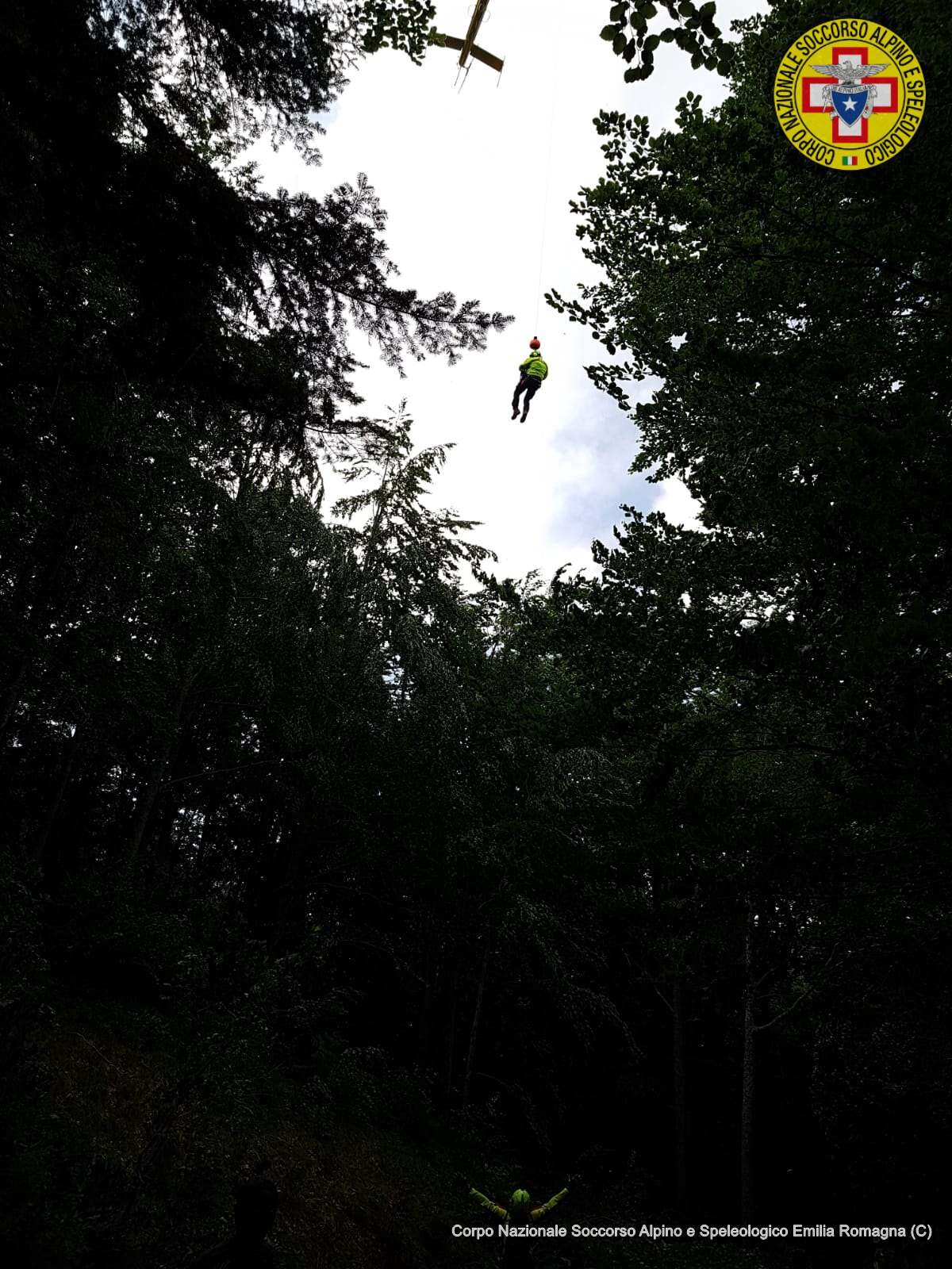 29 giugno 2019. Soccorsa escursionista infortunata in zona Capanno Tassoni (Mo)