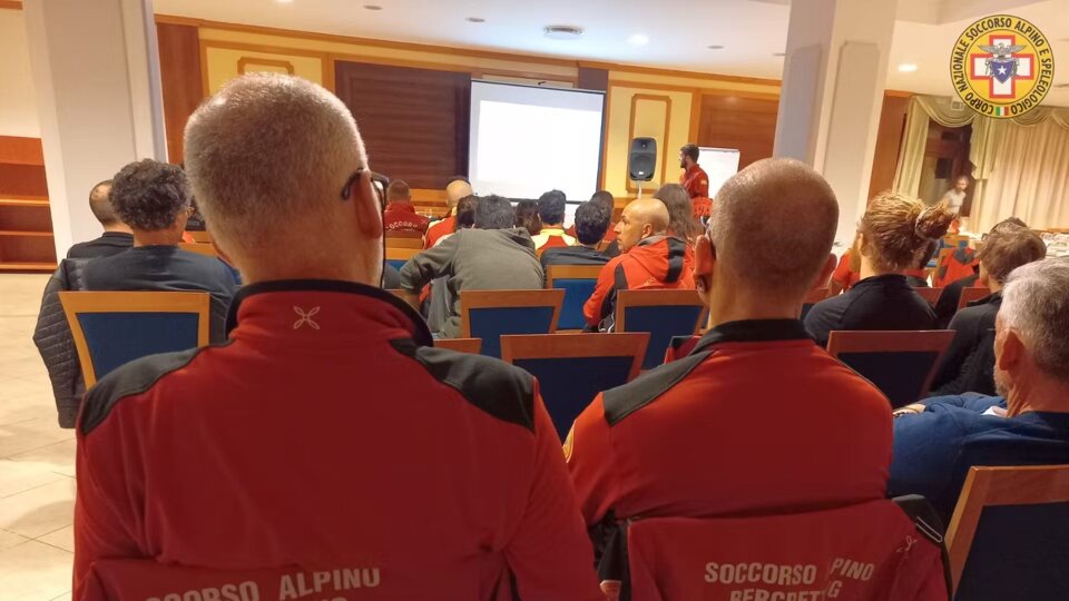 8cfaac01-bfb6-4abb-8e55-a562e2360f3d