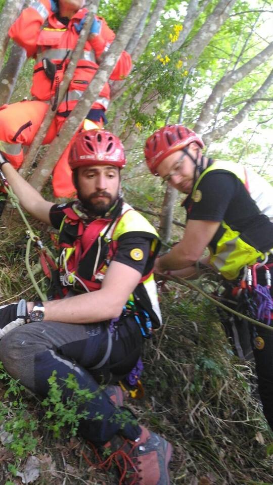 NOVAFELTRIA (RIMINI) - Soccorso oggi un 79enne scivolato in un dirupo nel bosco