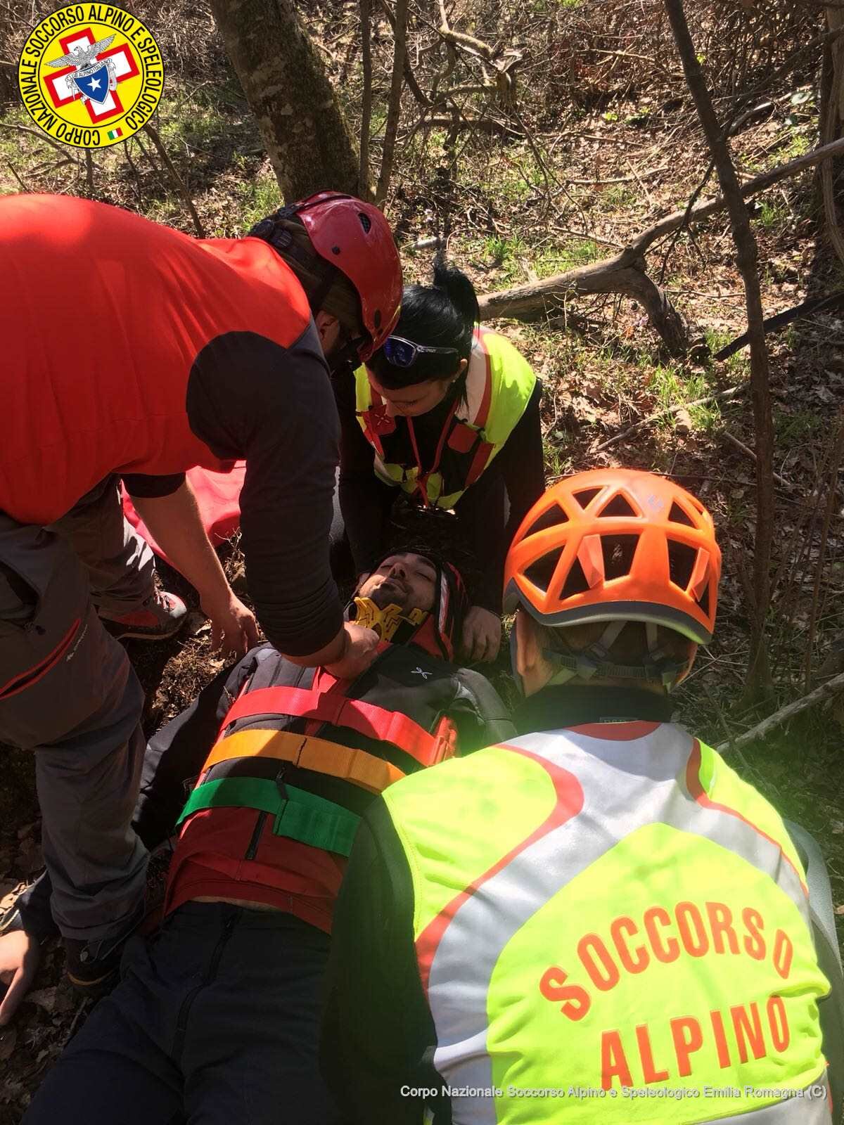 6 e 7 aprile 2018. Felina (RE). Corso BTLS: I tecnici del Soccorso Alpino si addestrano sulla gestione del soccorso dei pazienti traumatizzati.