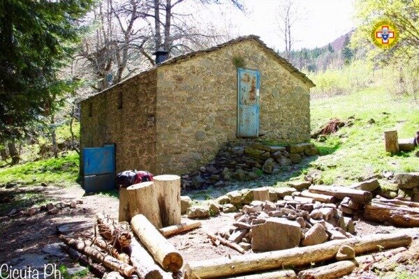 11 agosto 2020. Monte Cimone.(MO). Vengono colte da temporale durante escursione.