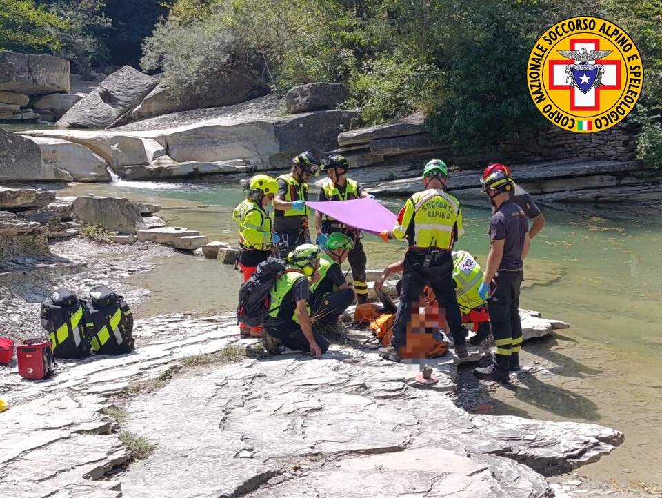 30 maggio 2026. Castello di Statto (Travo - PC). Soccorso uomo colto da malore. 30 maggio 2026. Castello di Statto (Travo - PC). Soccorso uomo colto da malore.