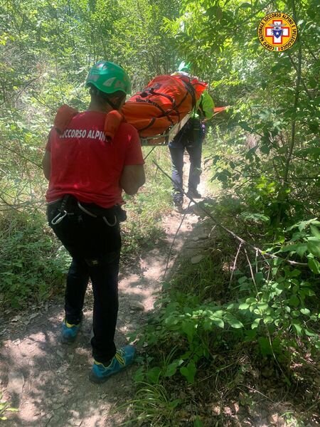 10 luglio 2022. Dorba (PC). Si ferisce accidentalmente mentre cerca refrigerio sulle rive del fiume Travo.