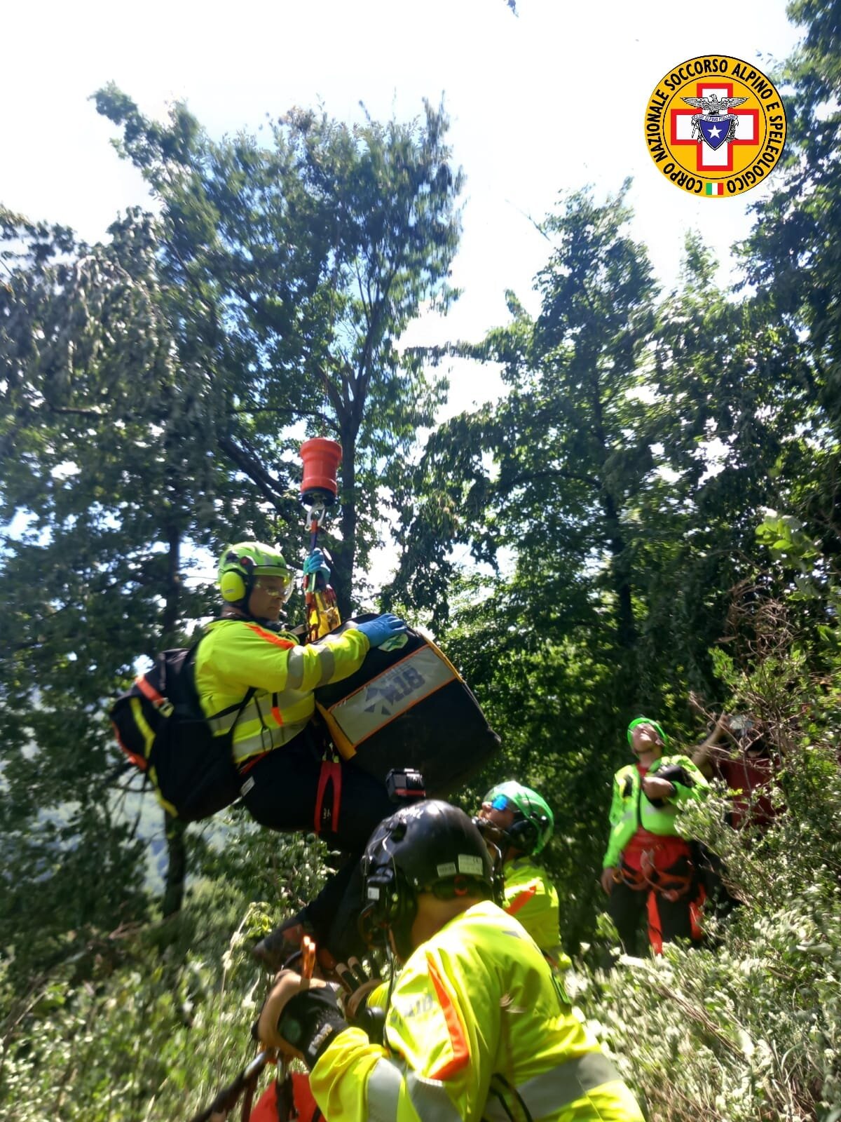 9 luglio 2024. Castiglione di Pepoli (BO): Soccorsa persona scivolata in scarpata.