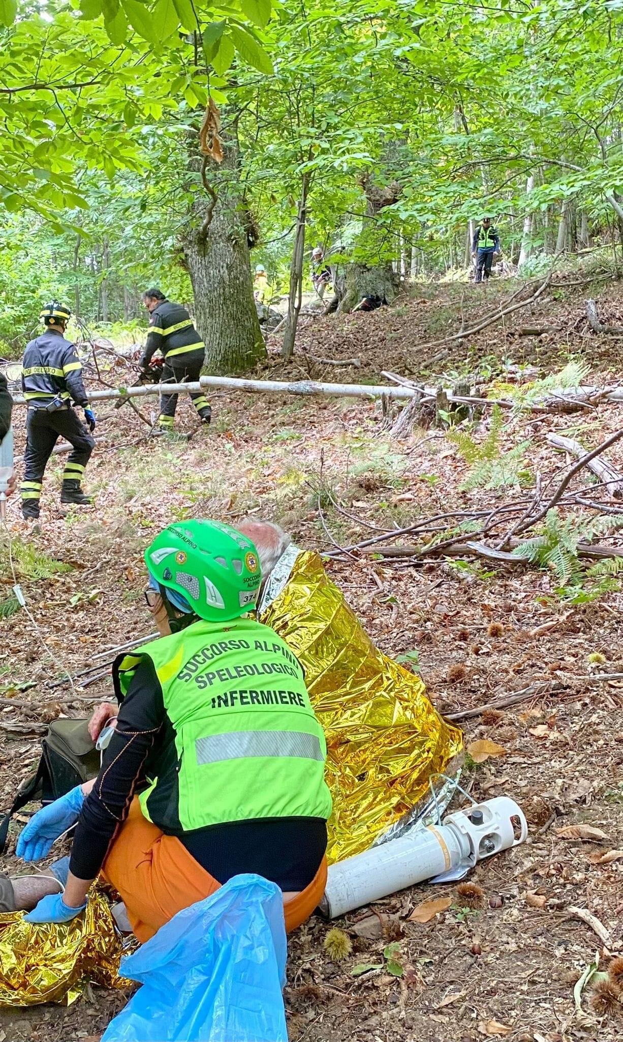 24 settembre 2022. Nismozza (Ventasso - RE). Si ferisce mentre cerca funghi.