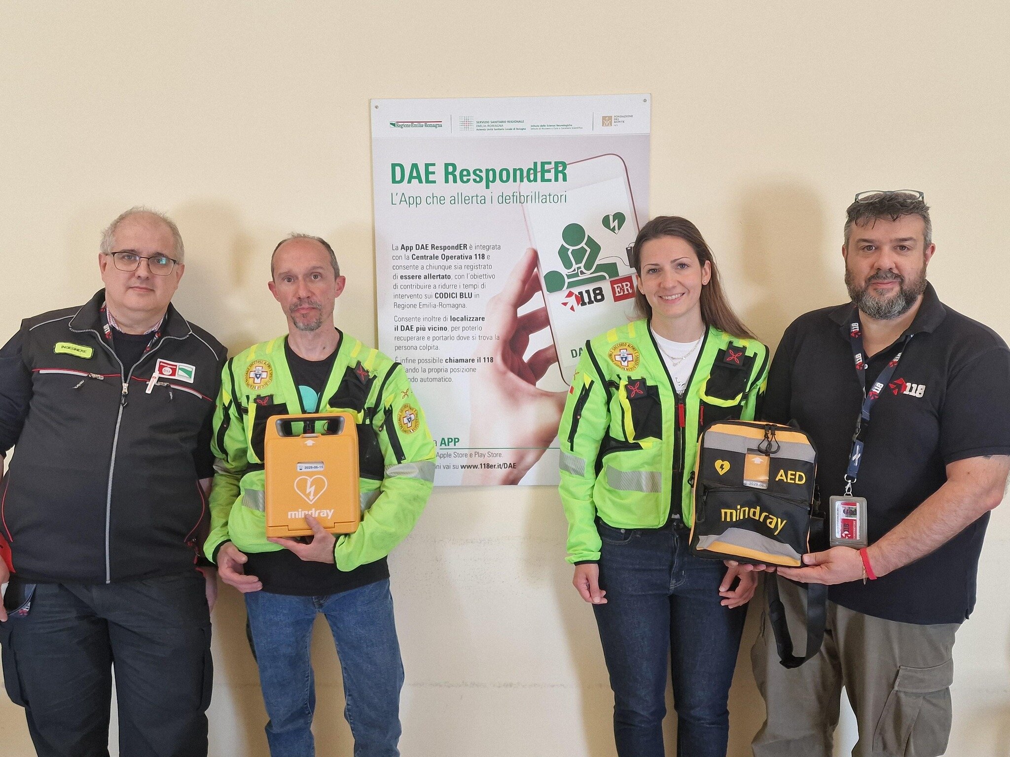 29 maggio 2025. Bologna. Forniti nuovi DAE dalla C.O. 118 Emilia Est per le dotazione SAER del distretto bolognese.